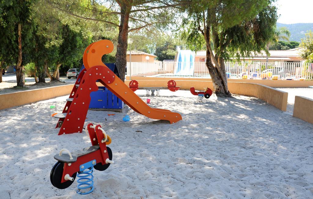Camping Les Castors Calvi  Exterior foto